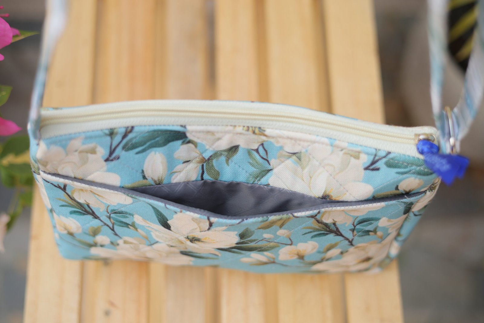 Baggito Mussoorie Floral Sling Bag - Image 4