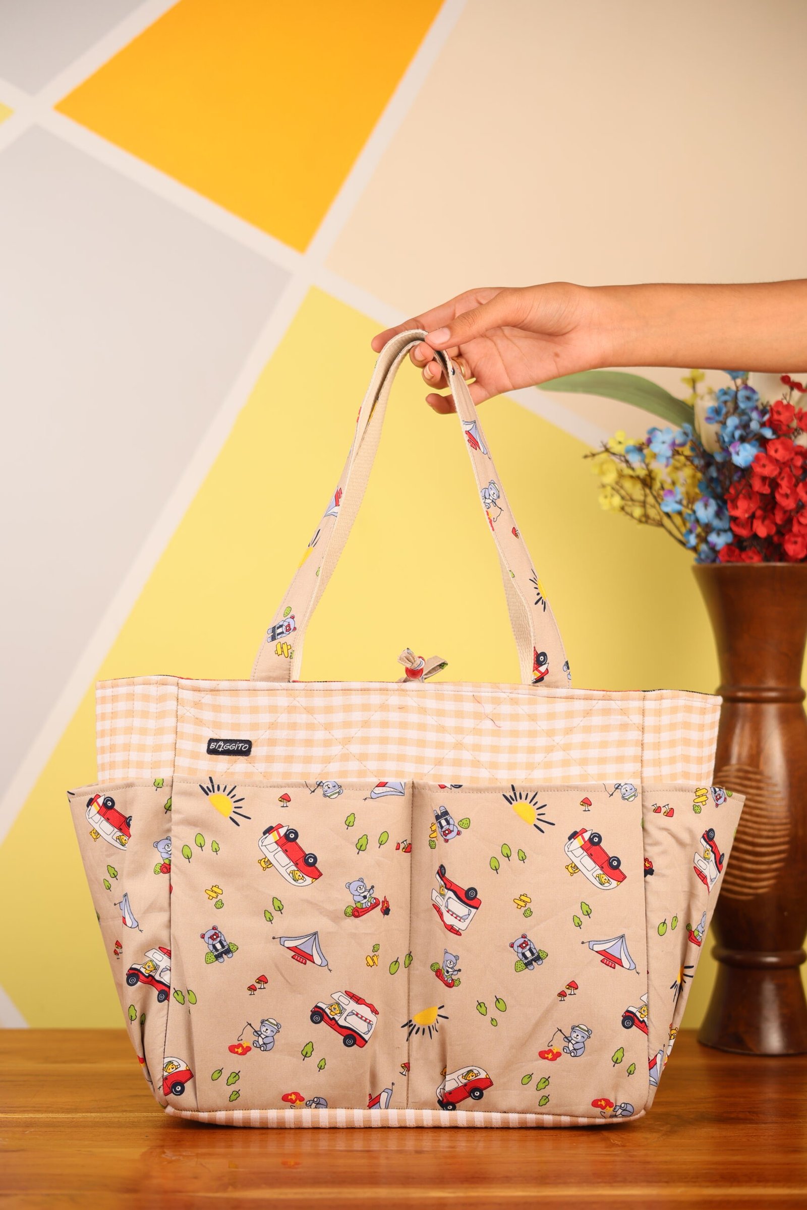 Baggito Beige Adventure & Diaper Tote