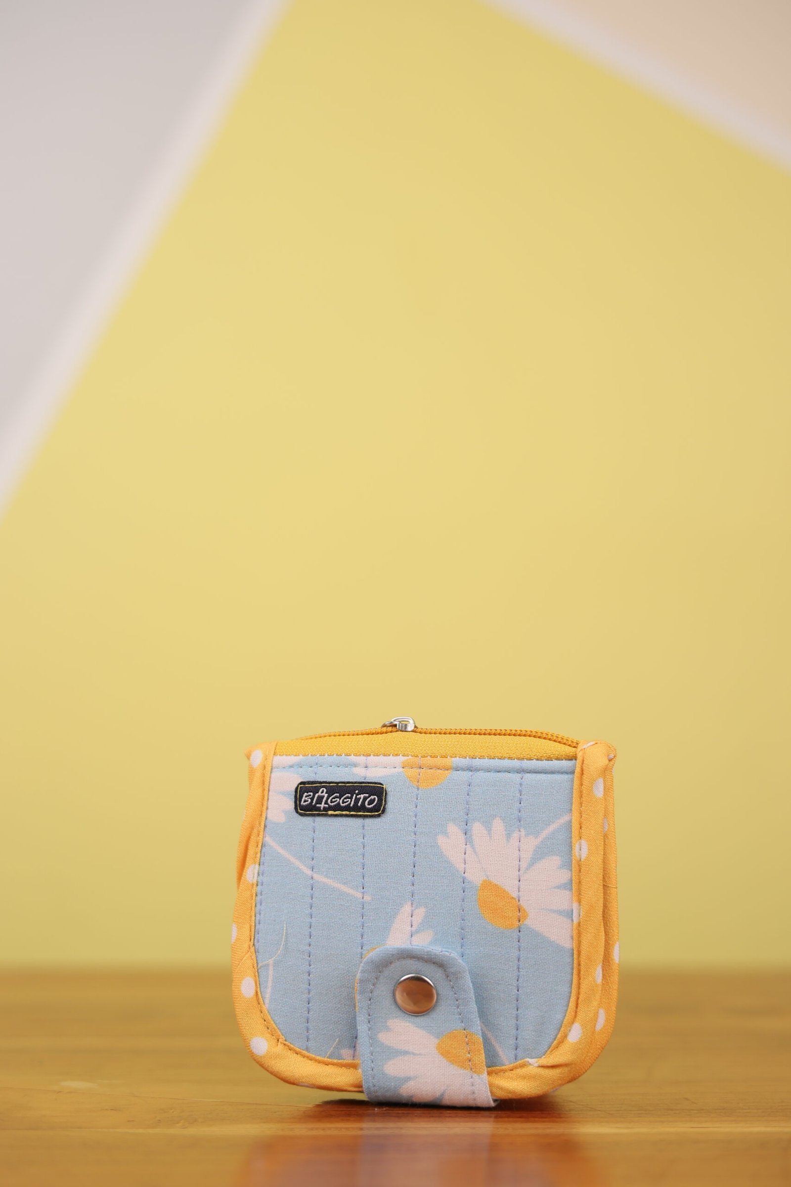 Baggito Blue Daisy Floral Print Mini Wallet with Yellow Polka Dot Trim
